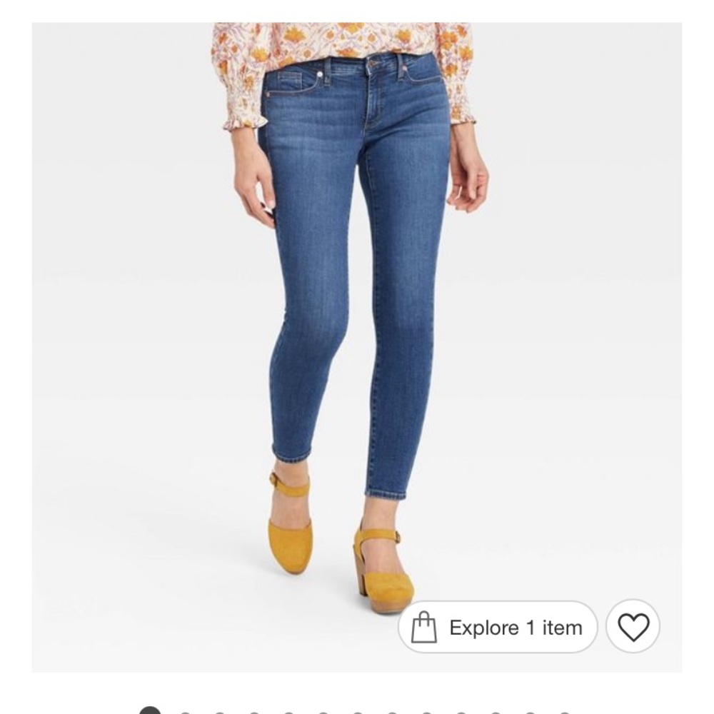 18 Women's Mid-Rise Curvy Skinny Jeans - Target stretchy jeggings NWT